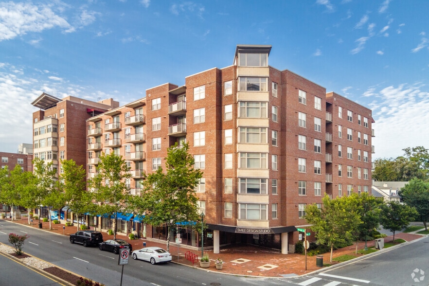 More Photos Of 8211-8305 Wisconsin Ave, Bethesda Apartments For Lease