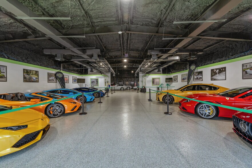 More Photos Of 2360 Shadowlawn Dr, Naples Freestanding For Sale