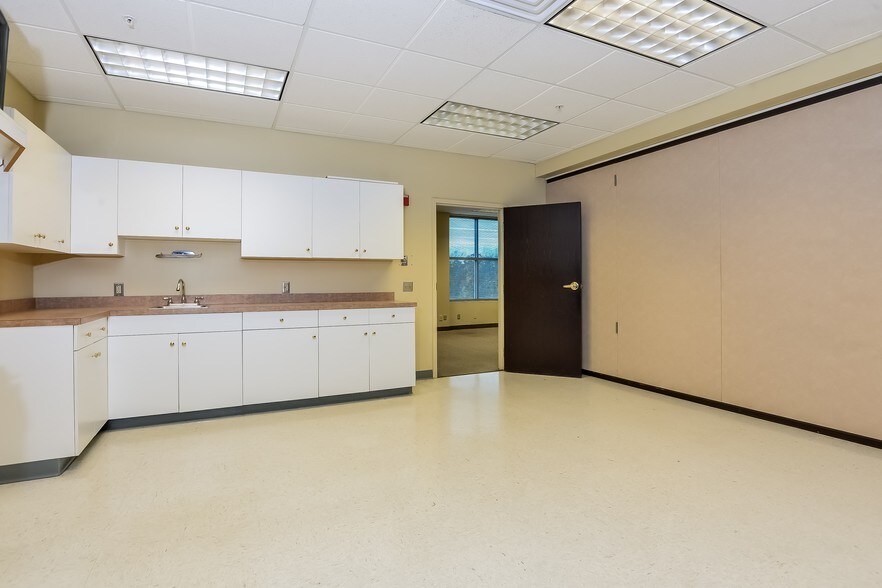 More Photos Of 1350 Division Rd, West Warwick Office For Lease