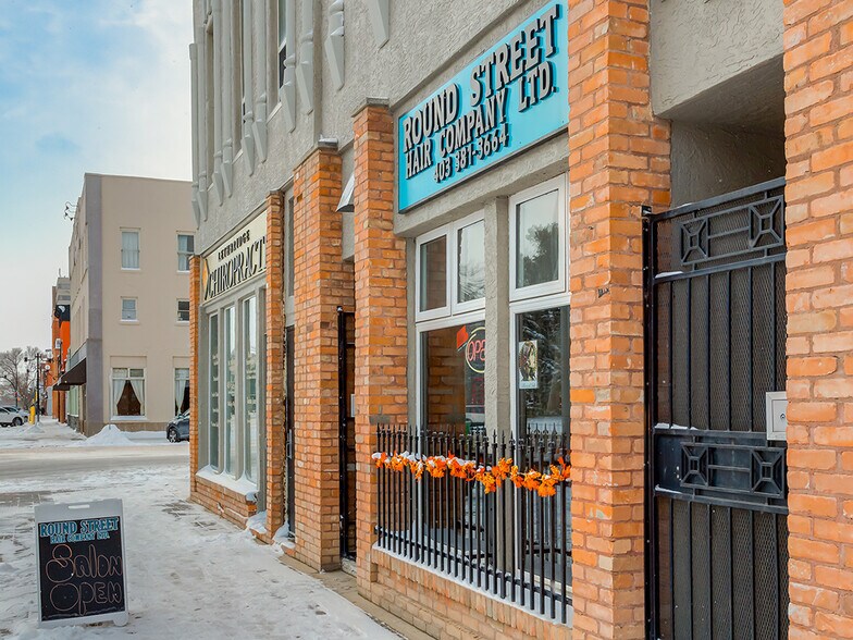 More Photos Of 122 5 St S, Lethbridge Apartments For Sale