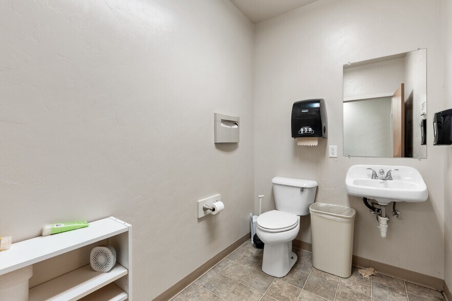 More Photos Of 3250 Tower Rd, Prescott Industrial For Sale