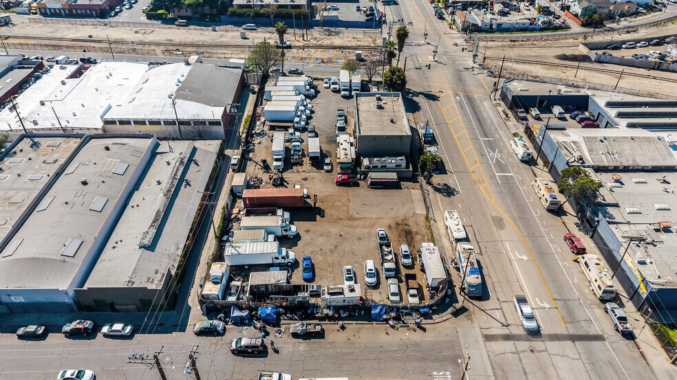 More Photos Of 1808 58th Pl, Los Angeles Land For Lease