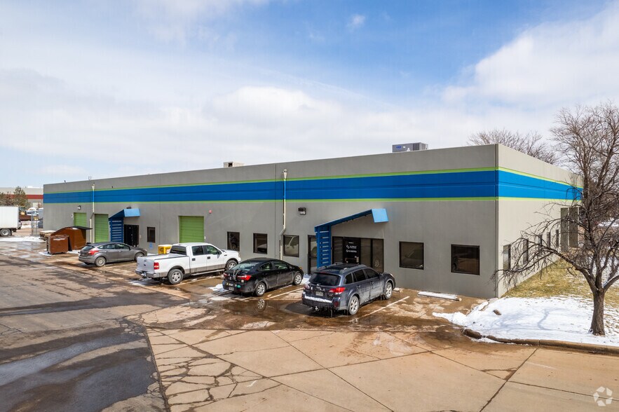 More Photos Of 385 S Pierce Ave, Louisville Manufacturing For Lease