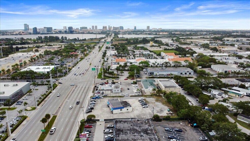 More Photos Of 2008 Okeechobee Blvd, West Palm Beach Auto Dealership For Sale