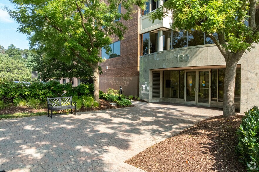 More Photos Of 180 Admiral Cochrane Dr, Annapolis Office For Lease