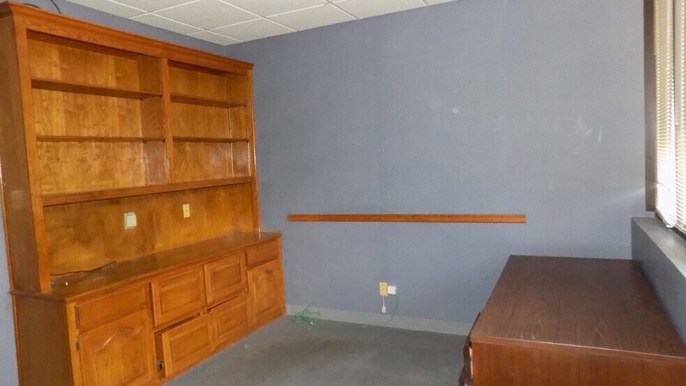 More Photos Of 315 S Cockrell Hill Rd, Duncanville Medical For Lease