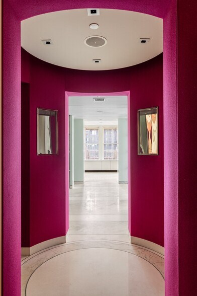 More Photos Of 5 E 57th St, New York Office For Lease