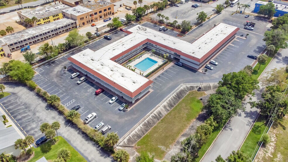 More Photos Of 7455 W Irlo Bronson Memorial Hwy, Kissimmee Hotel For Sale