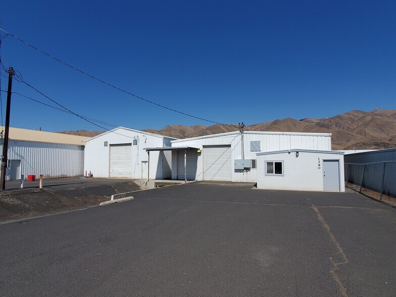 More Photos Of 1390 Commercial Way, Clarkston Manufacturing For Sale