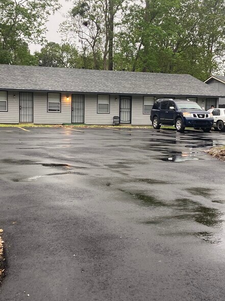 More Photos Of 3800 Hill Ave, Moss Point Apartments For Sale