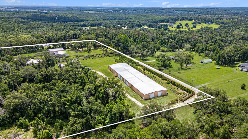 More Photos Of 27255 Hickory Hill Rd, Brooksville Specialty For Sale