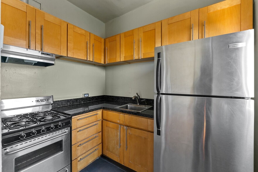 More Photos Of 1751 University Ave, San Diego Apartments For Sale