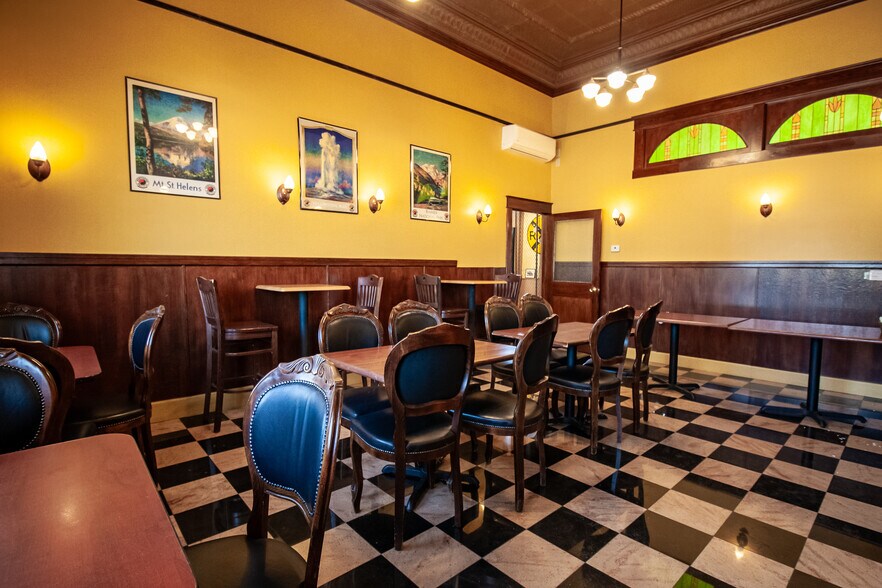 More Photos Of 423 S Cascade, Fergus Falls Freestanding For Sale