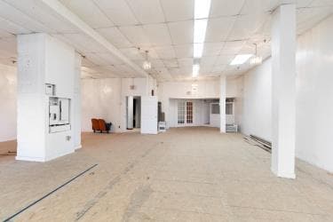 More Photos Of 21240 Jamaica Ave, Jamaica Office For Lease