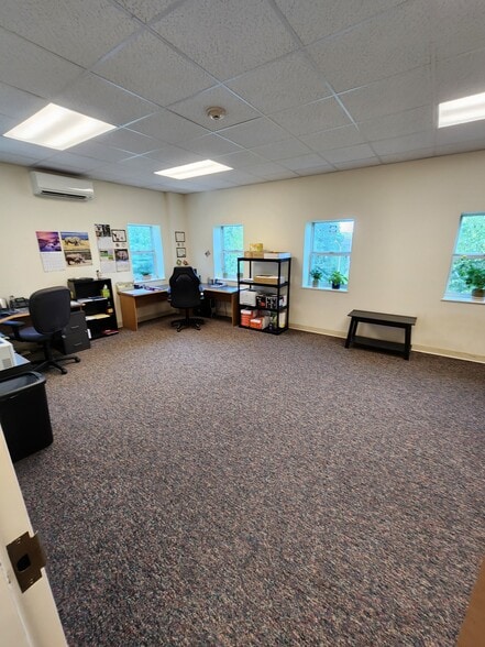 More Photos Of 30 L P Henderson Rd, Beverly Land For Lease