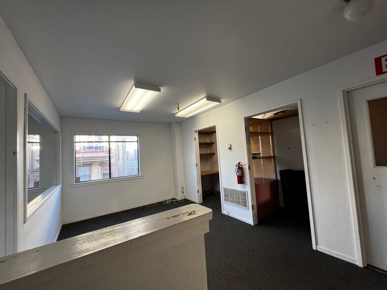 More Photos Of 222 Dore St, San Francisco Warehouse For Lease