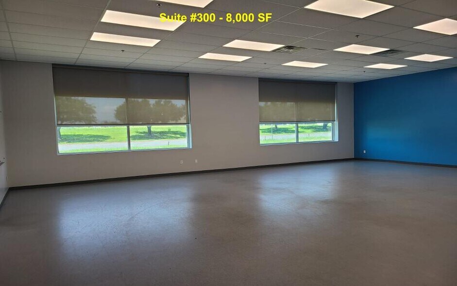 More Photos Of 9007 Tuscany Way, Austin Warehouse For Lease