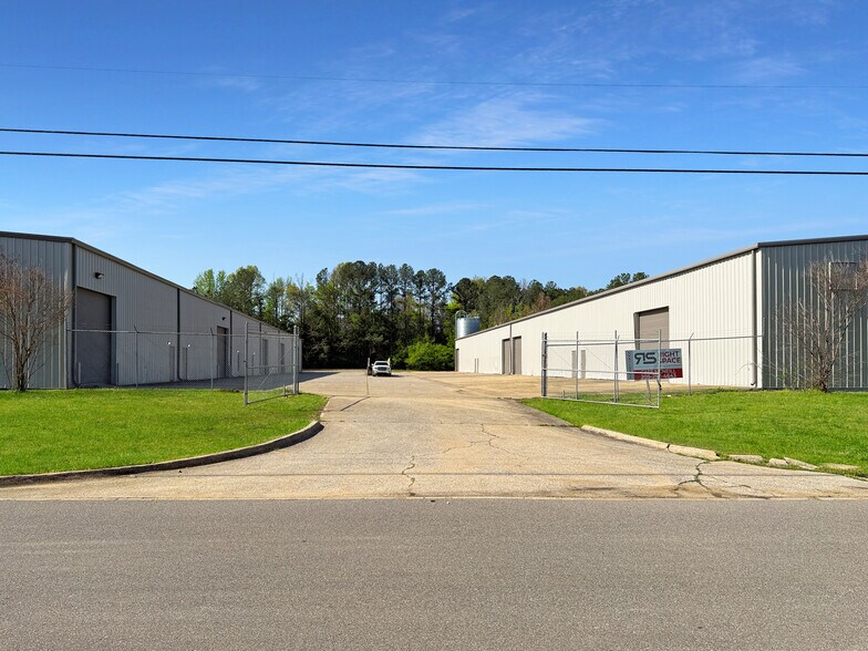 Primary Photo Of 1305 Whigham Pl, Tuscaloosa Warehouse For Lease