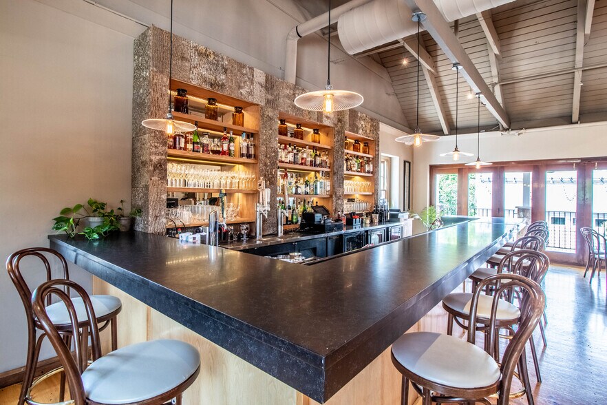 More Photos Of 27 Western Ave, Kennebunk Restaurant For Sale