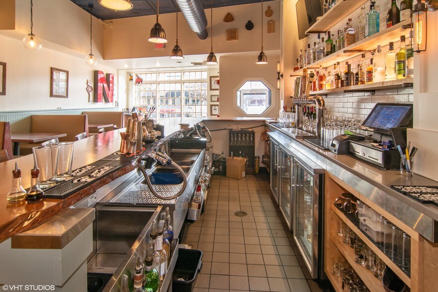 More Photos Of 30 S La Grange Rd, La Grange Restaurant For Sale