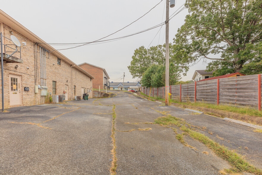 More Photos Of 1438 Battlefield Pky, Fort Oglethorpe Office For Sale