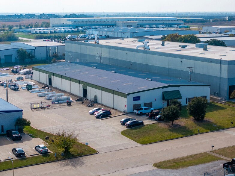 More Photos Of 167 Sentry Dr, Mansfield Warehouse For Lease