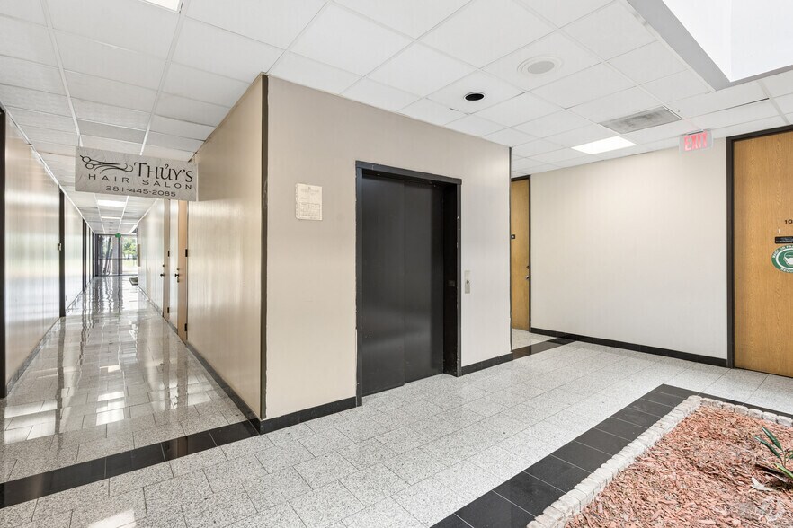 More Photos Of 8240 Antoine Dr, Houston Medical For Sale