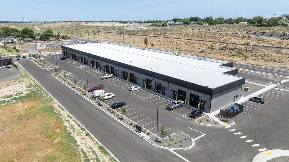 More Photos Of 3121 Leslie Rd, Richland Flex For Lease