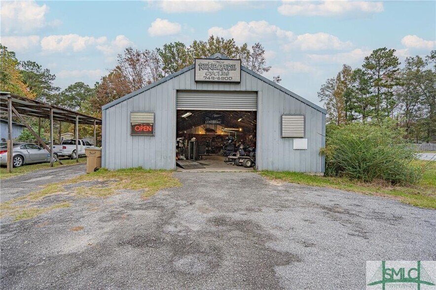 More Photos Of 895 W Highway 80, Eden General Retail For Sale