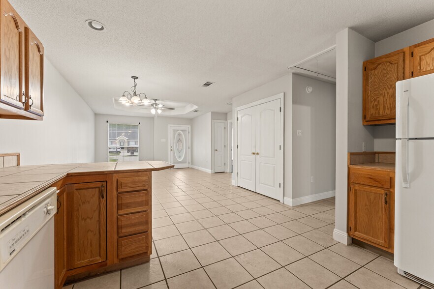 More Photos Of 1300 S Range Rd, Hammond Apartments For Sale