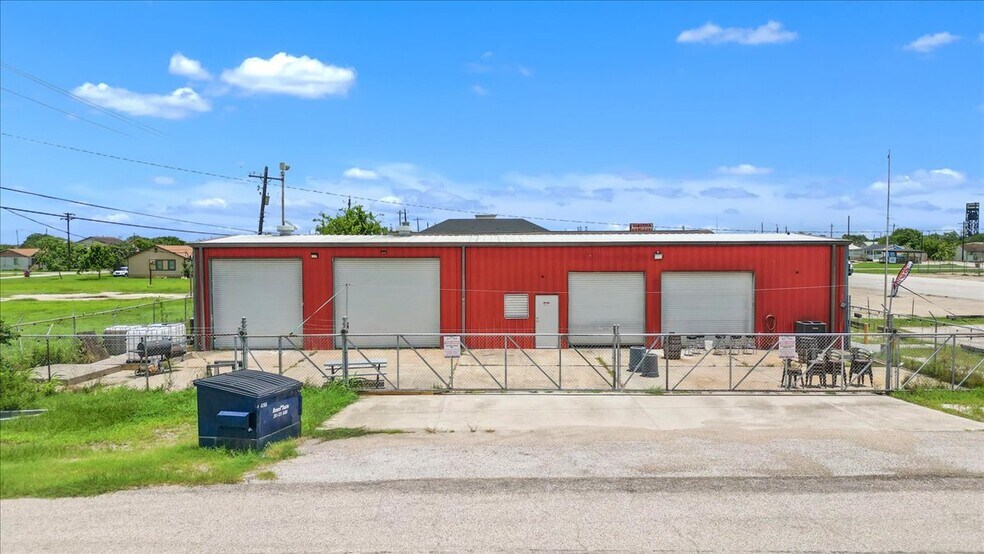 Primary Photo Of 202 S Gulf Blvd, Freeport Warehouse For Sale