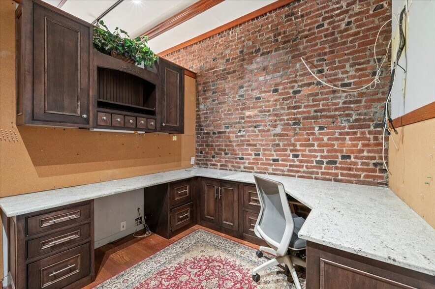 More Photos Of 281 Broadway, Bethpage General Retail For Lease