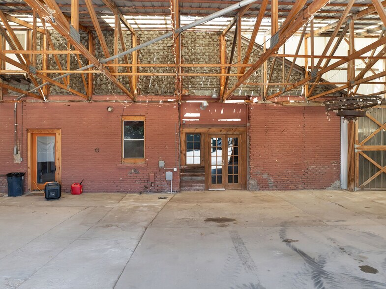 More Photos Of 350 W Front St, Byers Freestanding For Sale