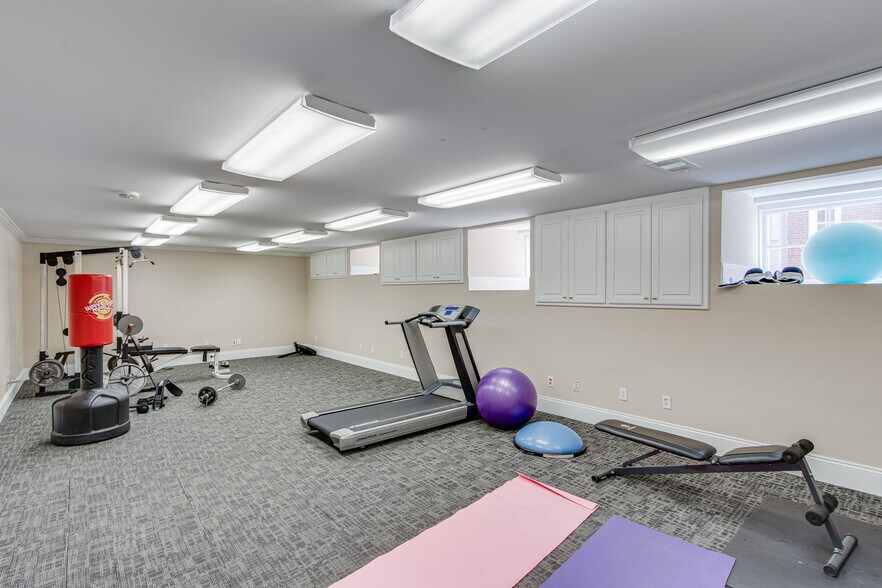 More Photos Of 55 Scott St, Buford Office For Lease