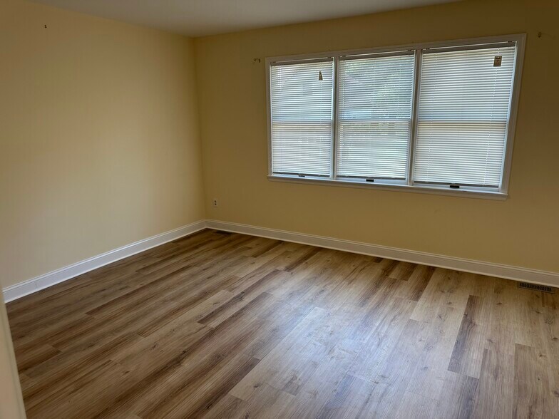More Photos Of 221 Chestnut St, Toms River Multifamily For Sale