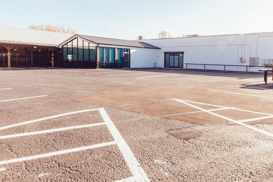 More Photos Of 3710-3712 Commerce St, Dallas Storefront Retail Office For Lease