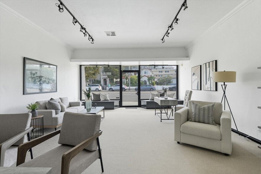 More Photos Of 901-909 S Pacific Coast Hwy, Redondo Beach Storefront For Sale