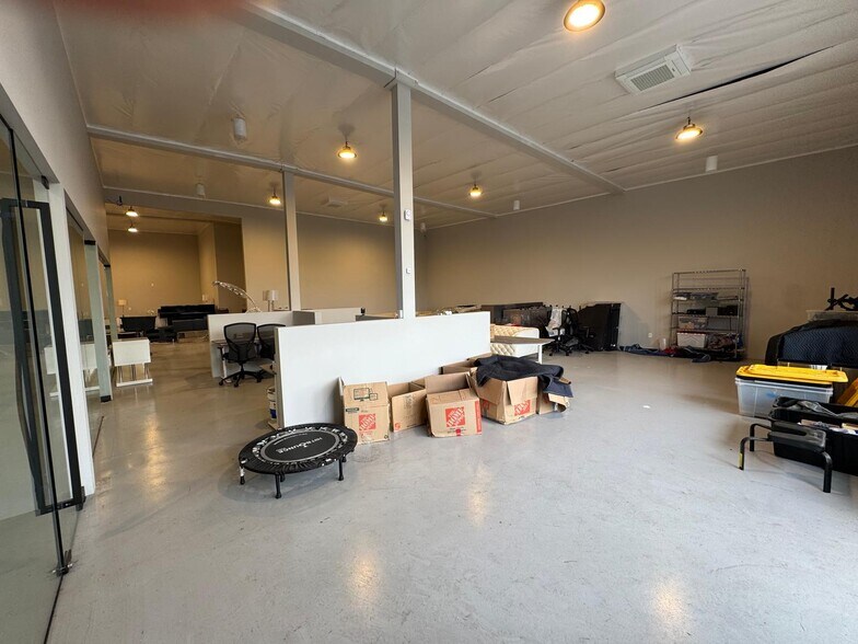 More Photos Of 2625 E Carson St, Carson Supermarket For Sale