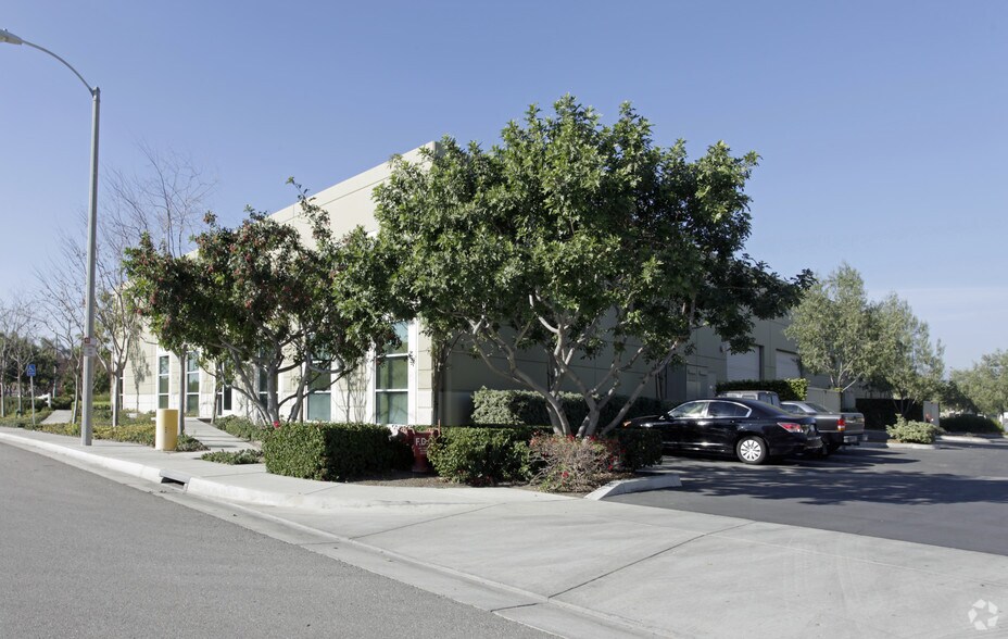 More Photos Of 14271 Fern Ave, Chino Warehouse For Lease