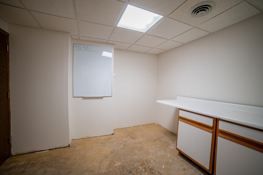 More Photos Of 120 Sturges Ave, Mansfield Medical For Lease