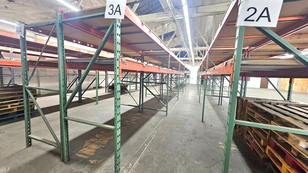 More Photos Of 465 E 32nd St, Los Angeles Warehouse For Sale