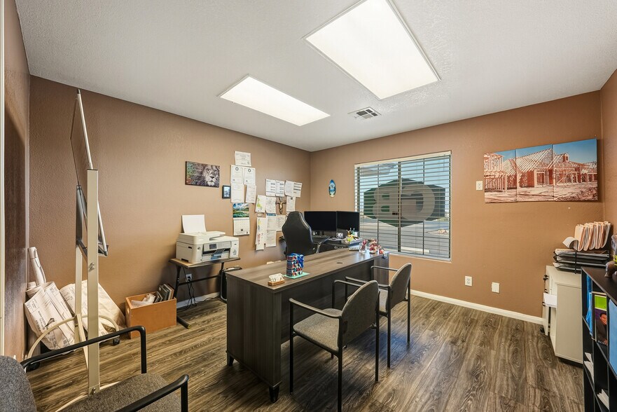 More Photos Of 1941 NV-160, Pahrump Office For Sale