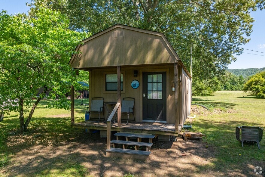 More Photos Of 444 Charlie Roberts Rd, Pelham Hospitality For Sale