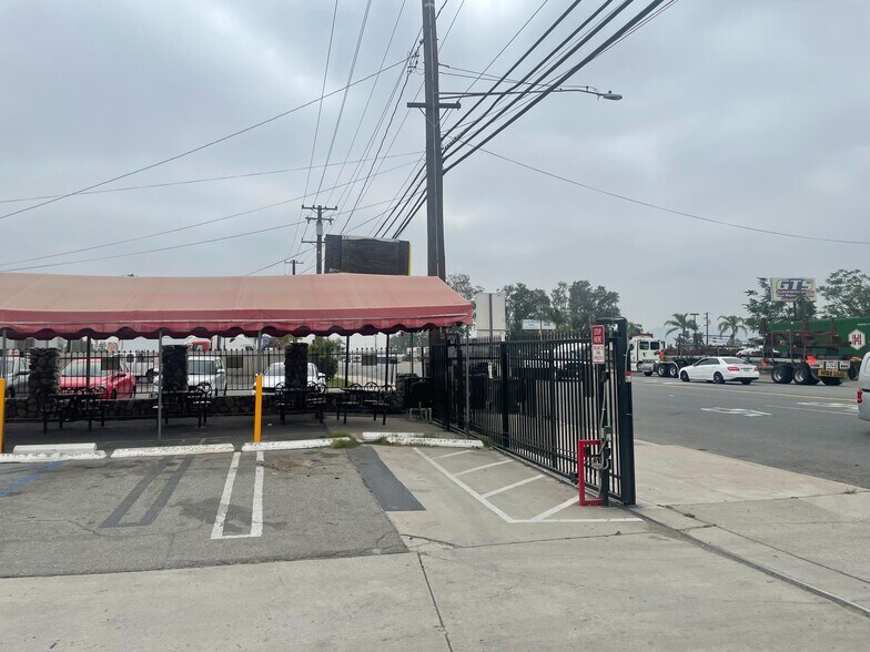 More Photos Of 15040 Valley Blvd, Fontana Fast Food For Lease