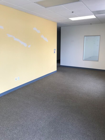 More Photos Of 700 E Broadway Blvd, Tucson Office For Sale