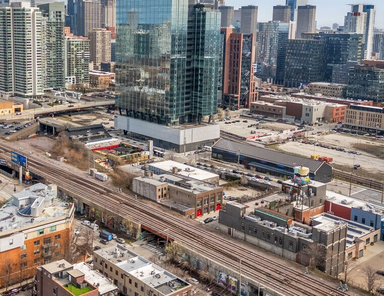 More Photos Of 415-417 N Sangamon St, Chicago Land For Sale