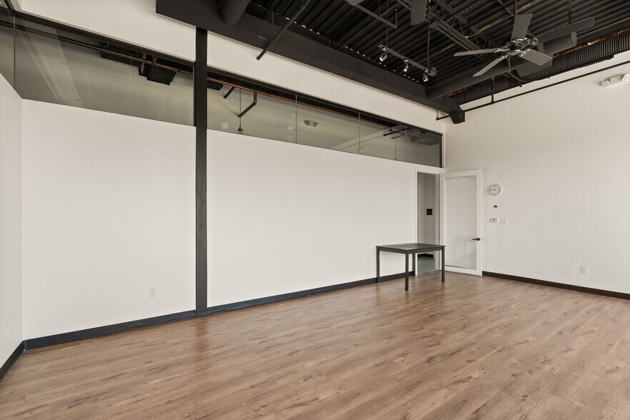 More Photos Of 6514 Highway 90A, Sugar Land Medical For Sale