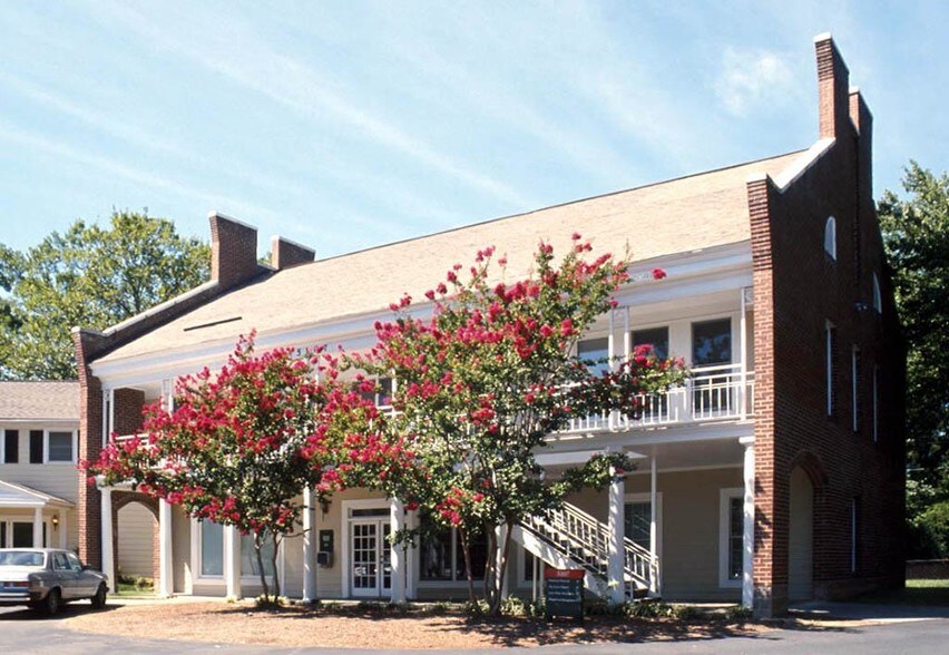 More Photos Of 5107 Monroe Rd, Charlotte Office For Lease