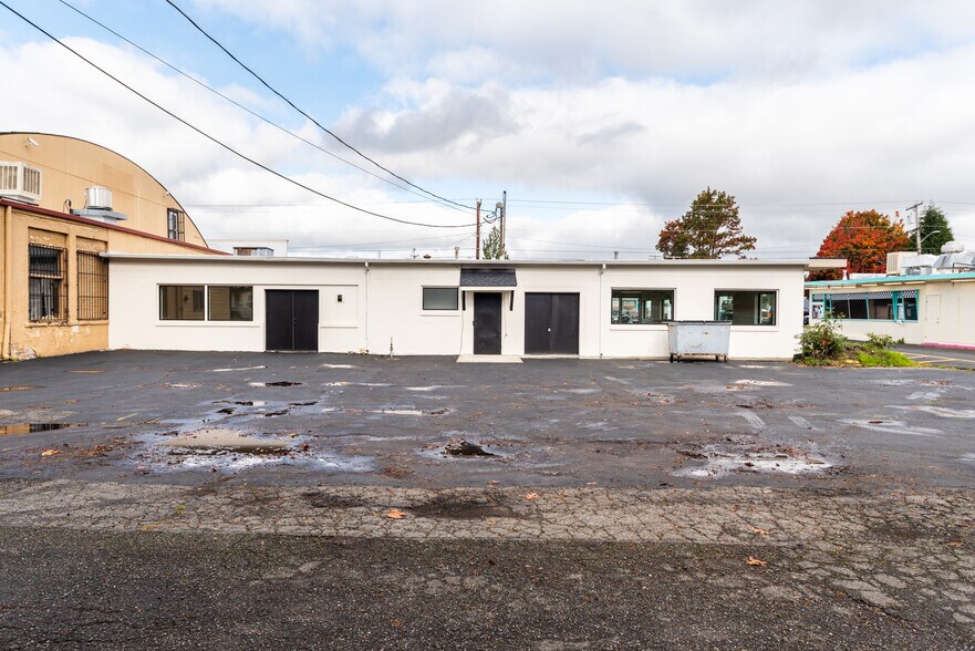 More Photos Of 315 State St, Sedro Woolley Storefront For Sale