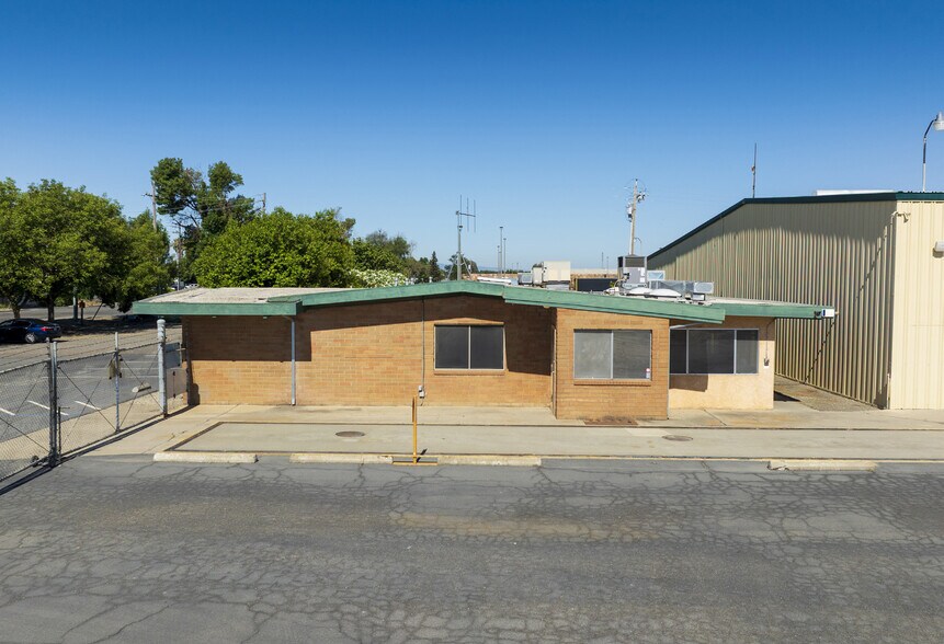 More Photos Of 1785 E Beamer St, Woodland Manufacturing For Sale